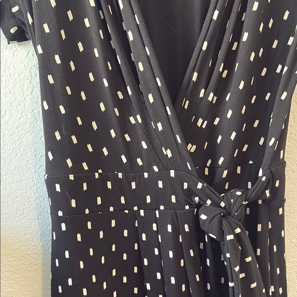 Ann Taylor Black Midi wrap Dress with White print size 2 - Picture 2 of 4